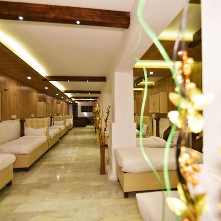 Hotel Sallow International-Hotel Near Golden Temple Амритсар Экстерьер фото
